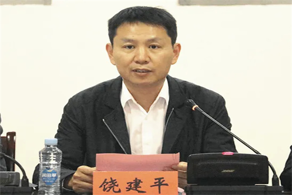 中国工程院院士黄晓军率专家组到抚州市第一人民医院开展培训活动 中国工程院院士黄晓军率专家组到抚州市第一人民医院开展培训活动