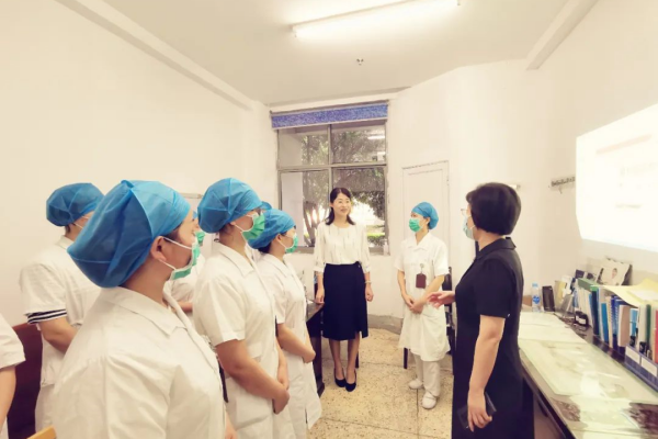 【学科建设】广东省人民医院脊柱外科昌耘冰团队工作室签约授牌仪式在我院举行 【学科建设】广东省人民医院脊柱外科昌耘冰团队工作室签约授牌仪式在我院举行