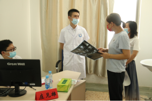 【学科建设】广东省人民医院脊柱外科昌耘冰团队工作室签约授牌仪式在我院举行 【学科建设】广东省人民医院脊柱外科昌耘冰团队工作室签约授牌仪式在我院举行
