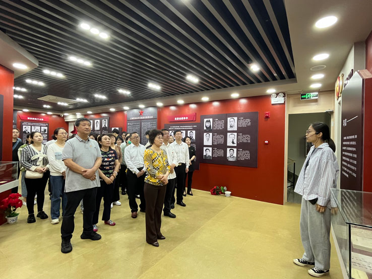 医院党委开展党建带团建“清明祭扫 缅怀英烈”主题实践活动 医院党委开展党建带团建“清明祭扫 缅怀英烈”主题实践活动