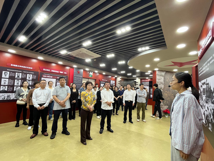 医院党委开展党建带团建“清明祭扫 缅怀英烈”主题实践活动 医院党委开展党建带团建“清明祭扫 缅怀英烈”主题实践活动