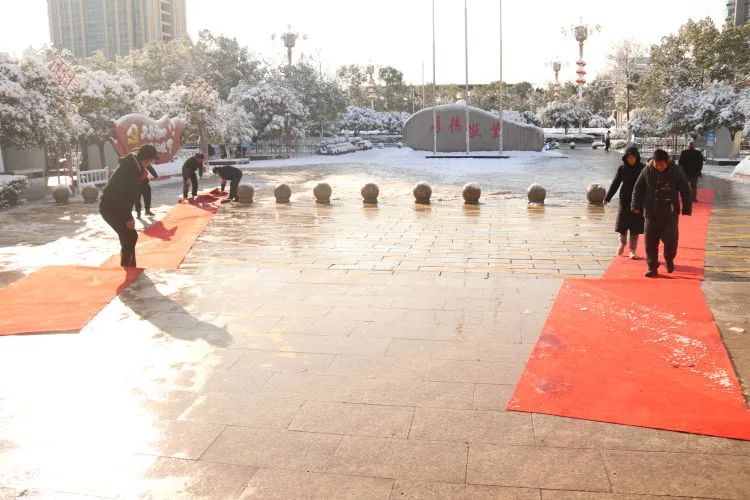 以雪为令齐行动 “医”路畅通护安全 以雪为令齐行动 “医”路畅通护安全