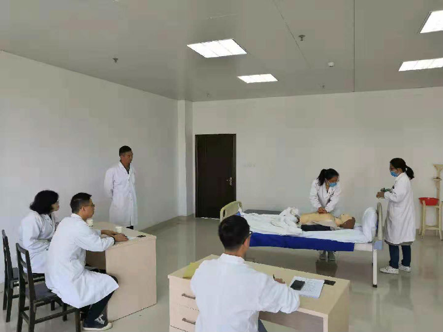 2018年医、技技能操作大比武报道