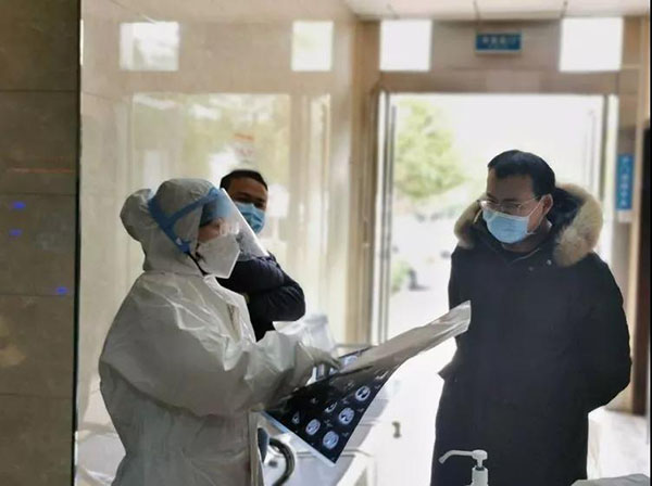 抗疫途中，这些令人泪目的请战书再次刷屏！