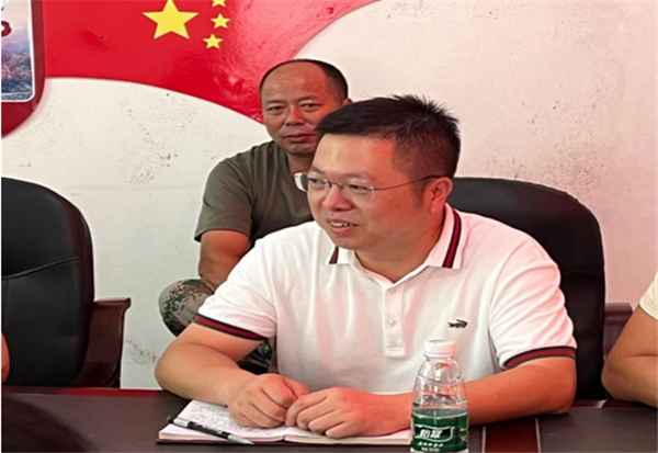 换新不换“心”——驻村轮换启新程 接续奋斗助振兴
